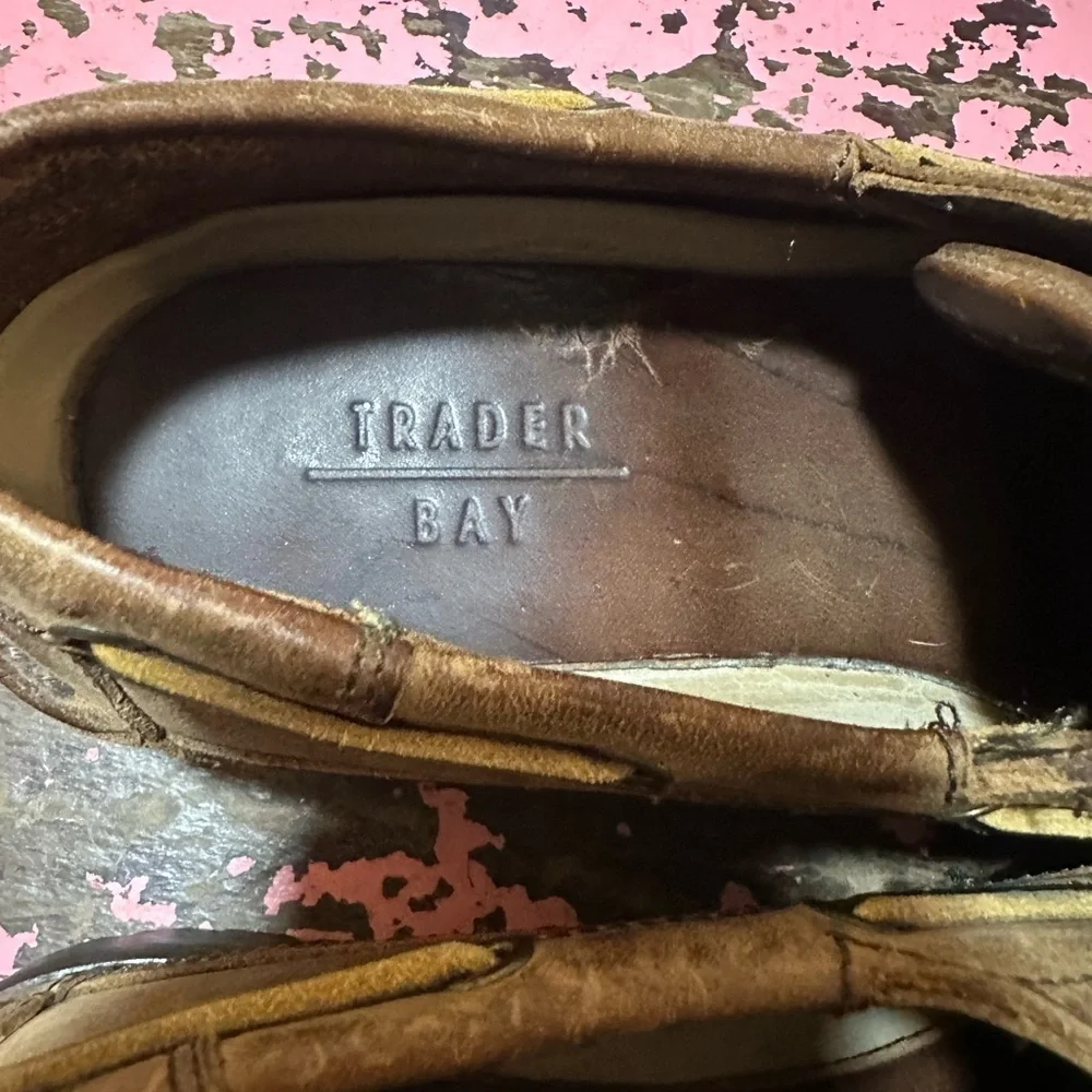 Trader Bay Tan Leather Boat Shoes Sz 9